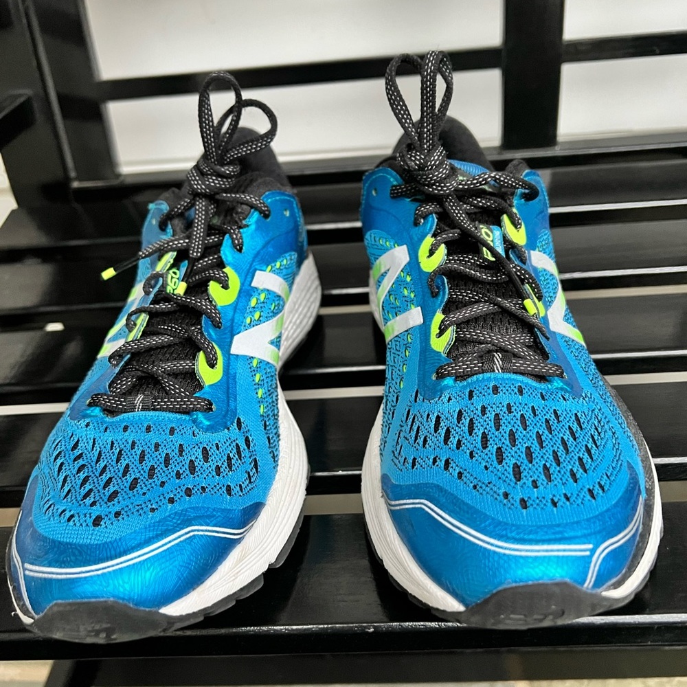 Preowned New Balance 1260